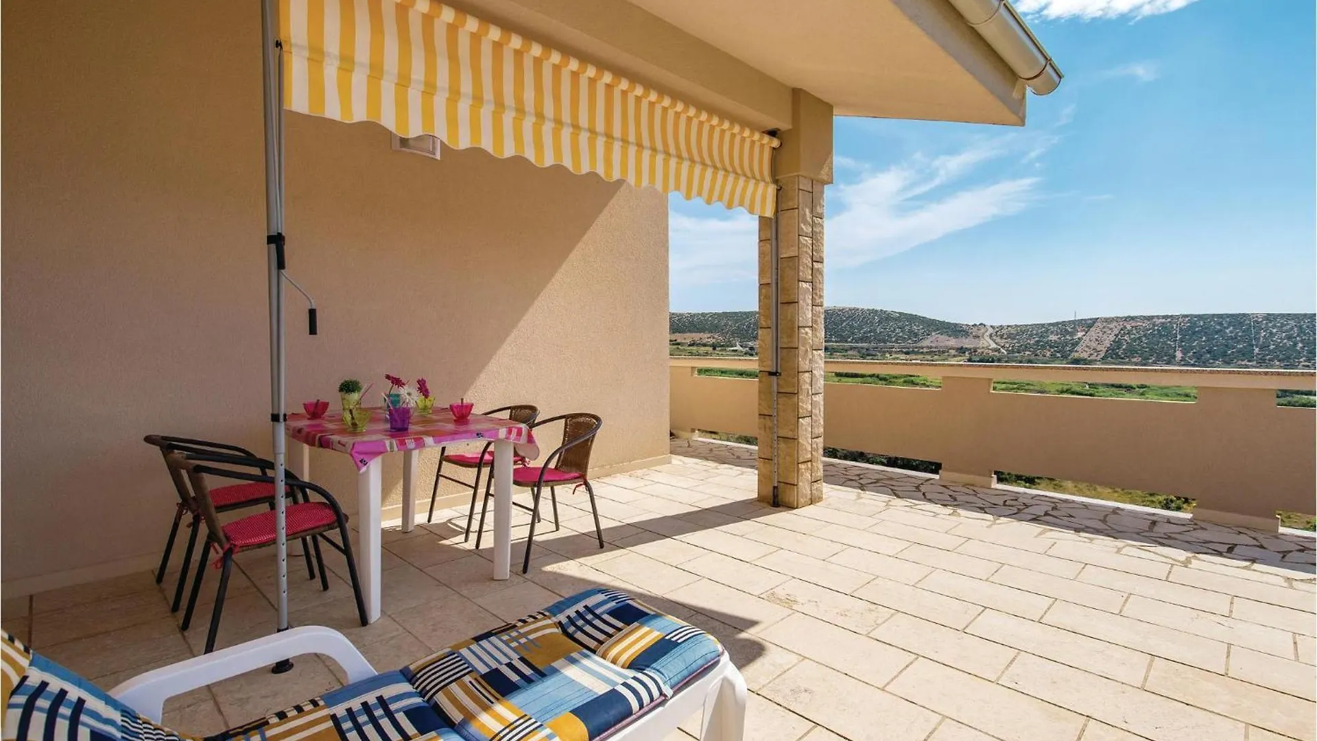 Gorgeous Apartment In Kolan With House Sea View